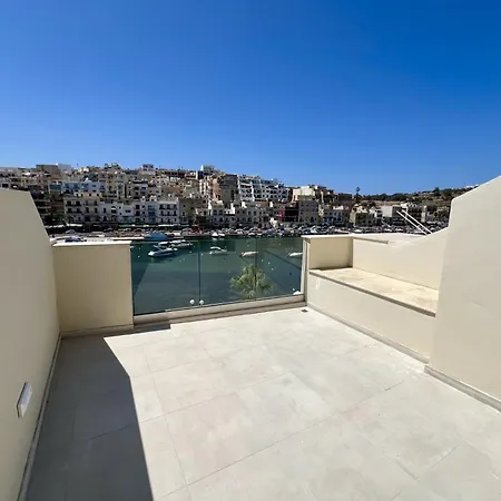 Marsascala Seafront Penthouse * マルサスカーラ